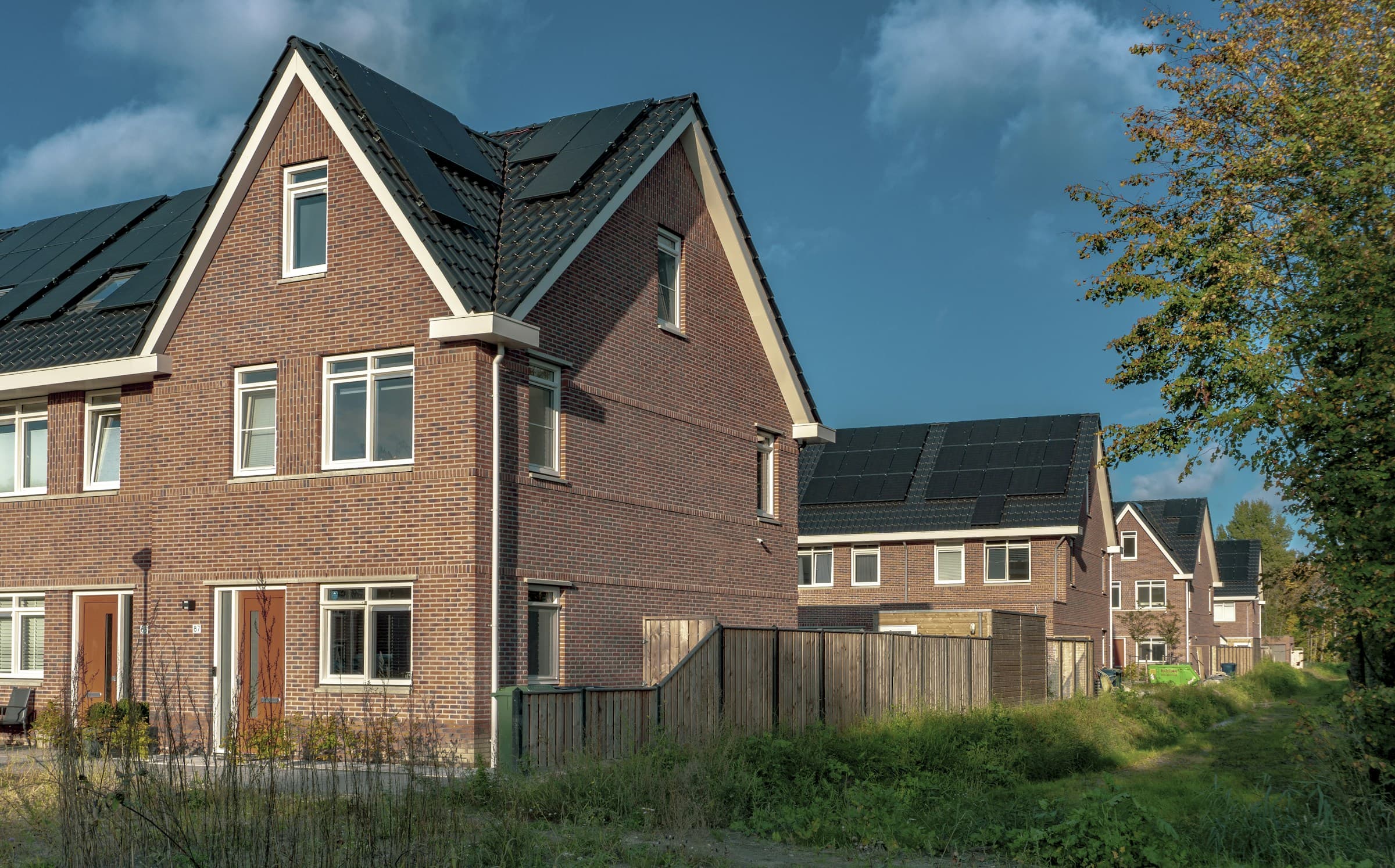 Nederlandse woningen met zonnepanelen — energielabel en verduurzaming